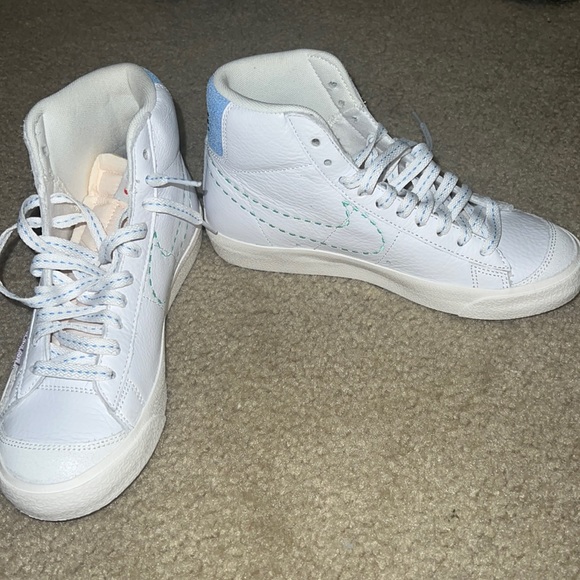 Nike Shoes - NWOT! Nike blazers